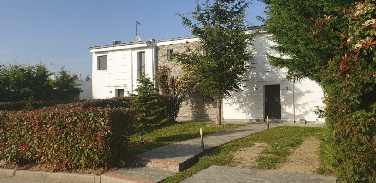 Sunny Sani Luxury Villas Exterior photo